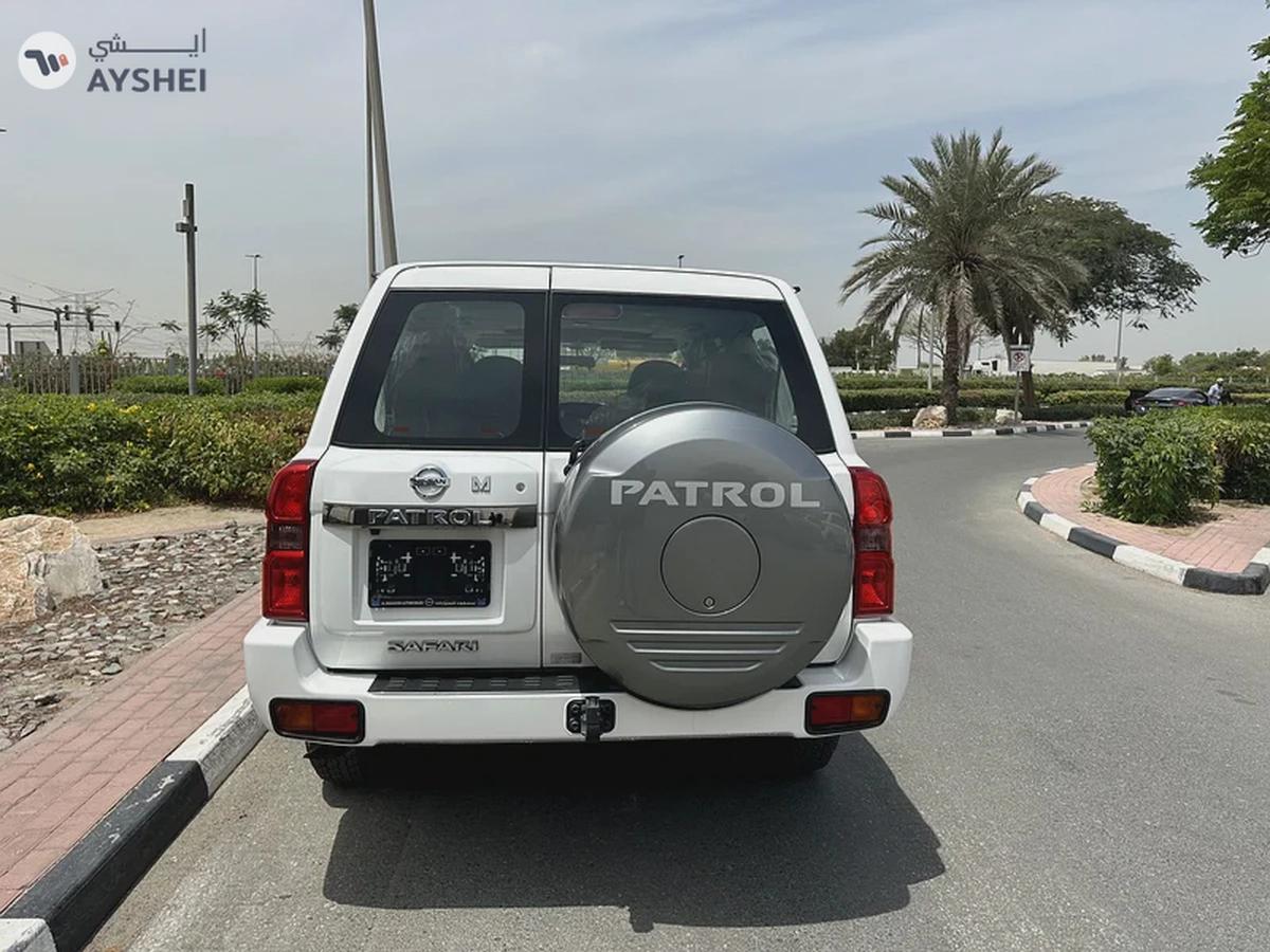 Nissan Safari الأسطورة GCC 2024 5 years warranty( Manual Transmission)-4-4
