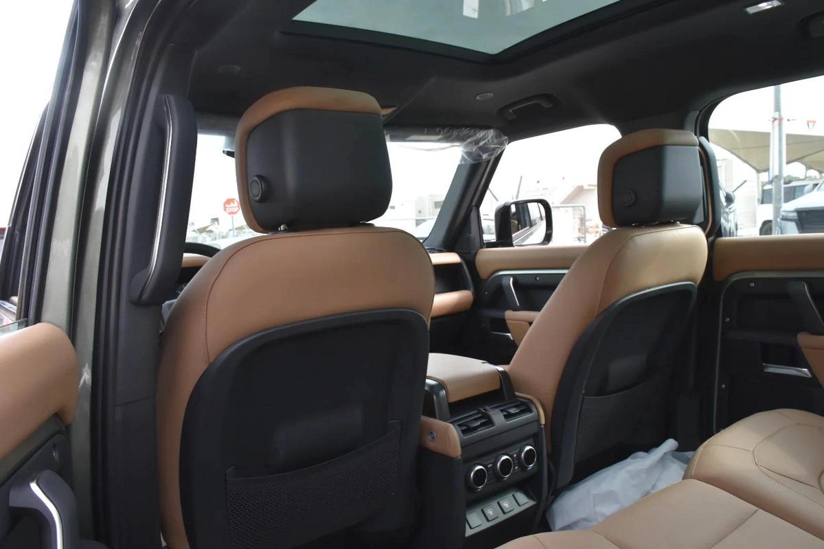 LAND ROVER DEFENDER P400 XDYNAMIC HSE 2025 | GREEN-10-10