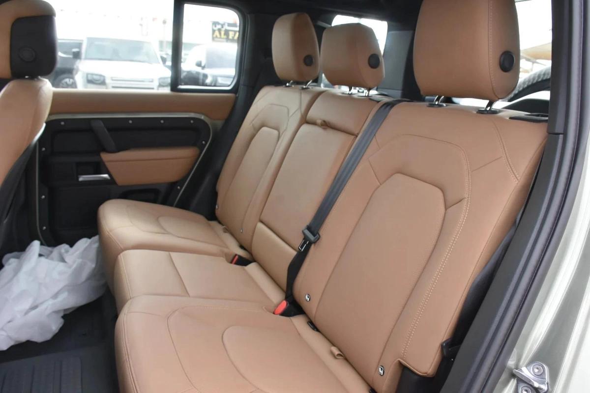 LAND ROVER DEFENDER P400 XDYNAMIC HSE 2025 | GREEN-15-15
