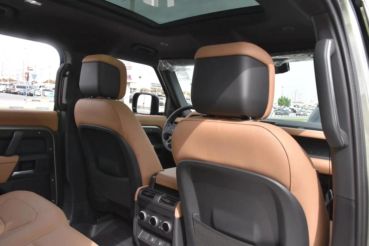 LAND ROVER DEFENDER P400 XDYNAMIC HSE 2025 | GREEN-2-2
