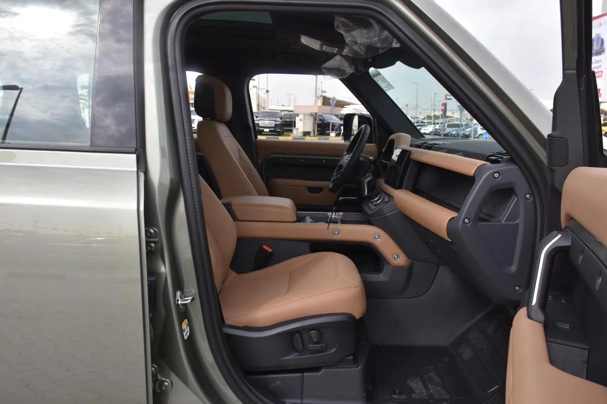 LAND ROVER DEFENDER P400 XDYNAMIC HSE 2025 | GREEN-16-16