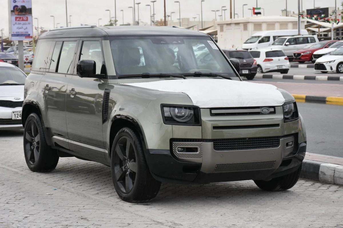 LAND ROVER DEFENDER P400 XDYNAMIC HSE 2025 | GREEN-22-22