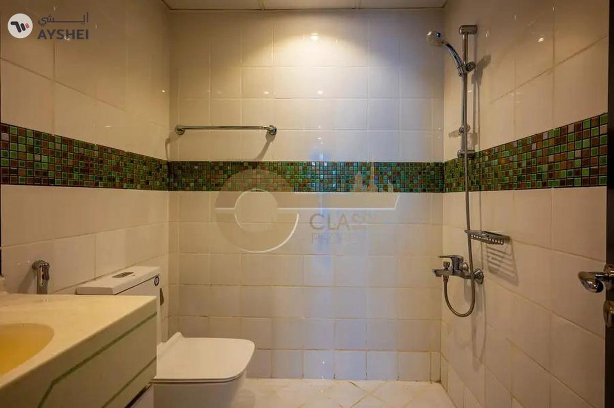 Lake View / New Furniture & Appliances / Upgraded-12-12