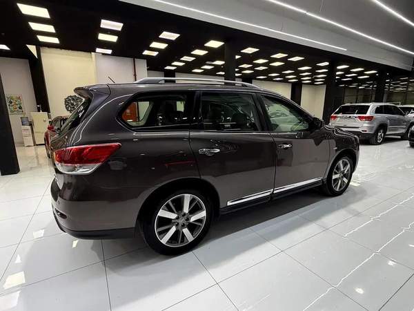 Nissan Pathfinder SV 2016 GCC Specs - original paint