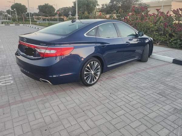Hyundai Azera 2015 Panoramic sunroof V6 3.0L|| GCC specs || well maintained