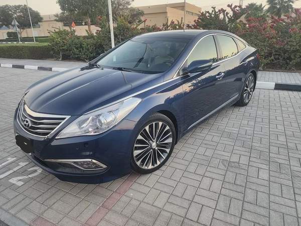 Hyundai Azera 2015 Panoramic sunroof V6 3.0L|| GCC specs || well maintained