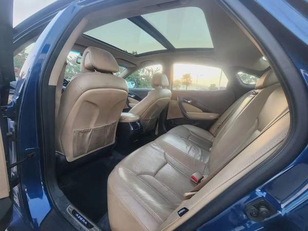 Hyundai Azera 2015 Panoramic sunroof V6 3.0L|| GCC specs || well maintained
