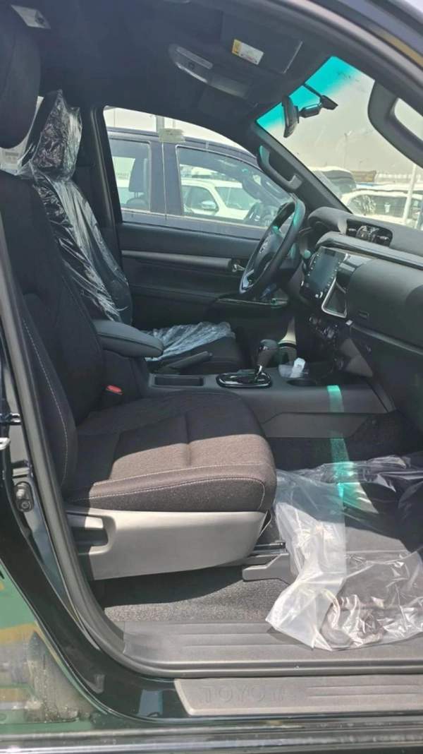 Toyota Hilux ADVENTURE 4.0L V6 PETROL 2025 GCC