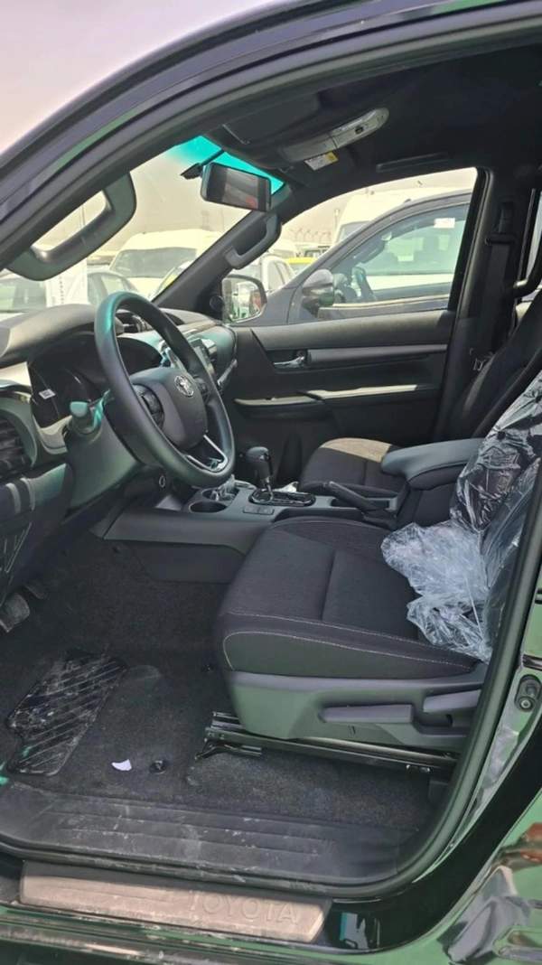 Toyota Hilux ADVENTURE 4.0L V6 PETROL 2025 GCC
