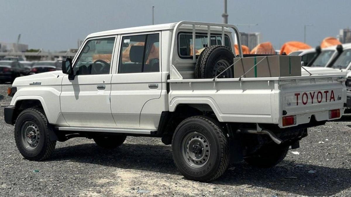 Toyota Land Cruiser Pick Up Land cruiser DOUBLE CABIN lc79 4.2L DIESEL V6 MY2025 FOR EXPORT ONLY.-4-4