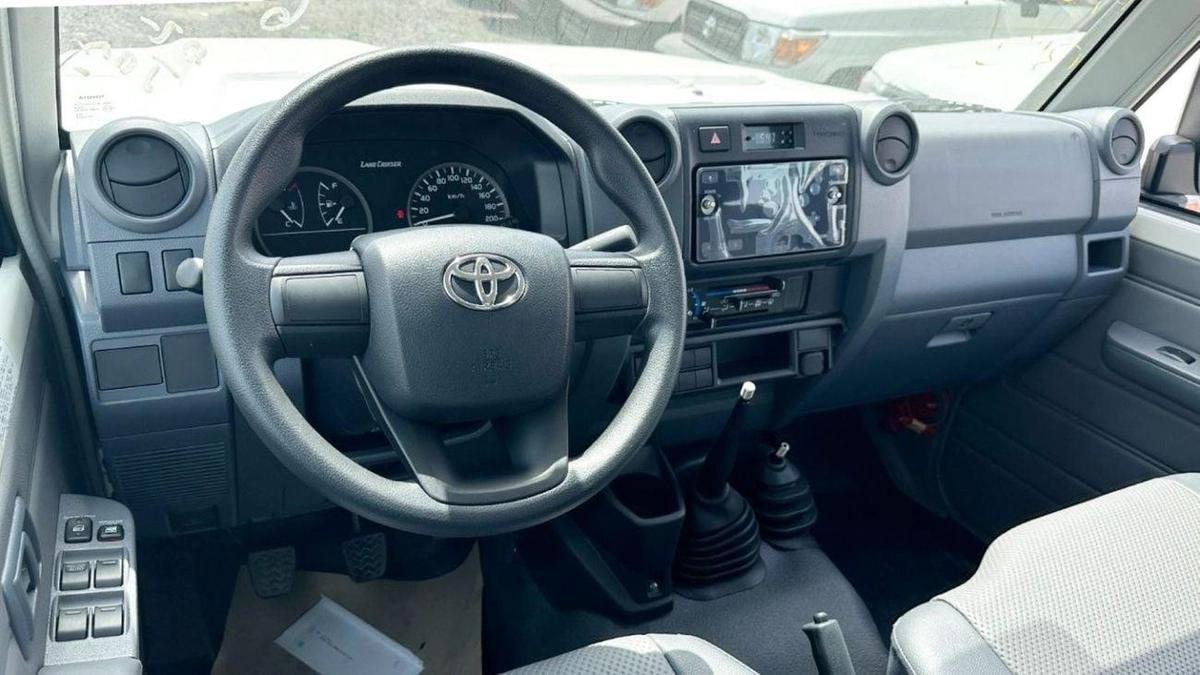 Toyota Land Cruiser Pick Up Land cruiser DOUBLE CABIN lc79 4.2L DIESEL V6 MY2025 FOR EXPORT ONLY.-12-12