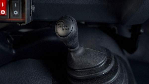 Toyota Land Cruiser 70 TOYOTA LAND CRUISER LC78 4.2L AMBULANCE