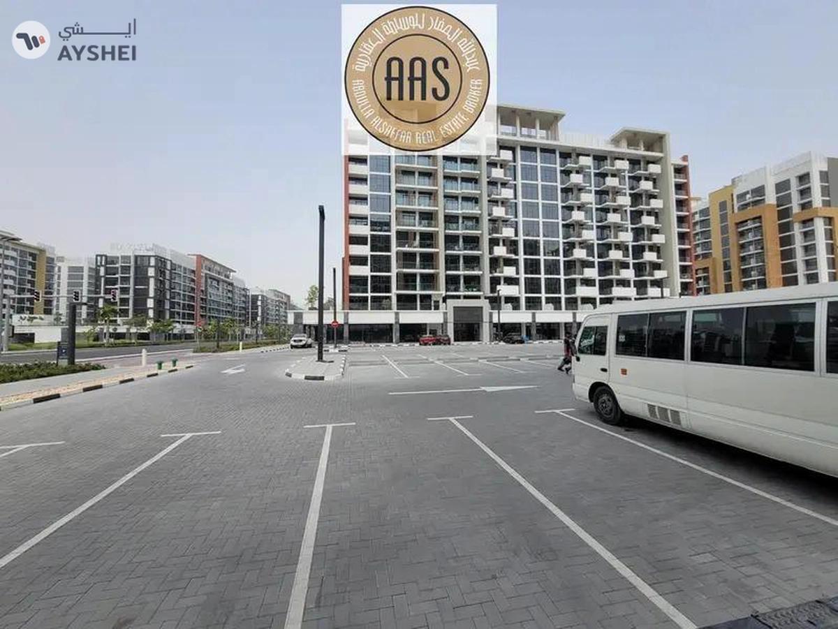 Chiller Free / With 60 Days Free / Shop Available Front Of Biggest Parking / Call For More Details-0-landscape