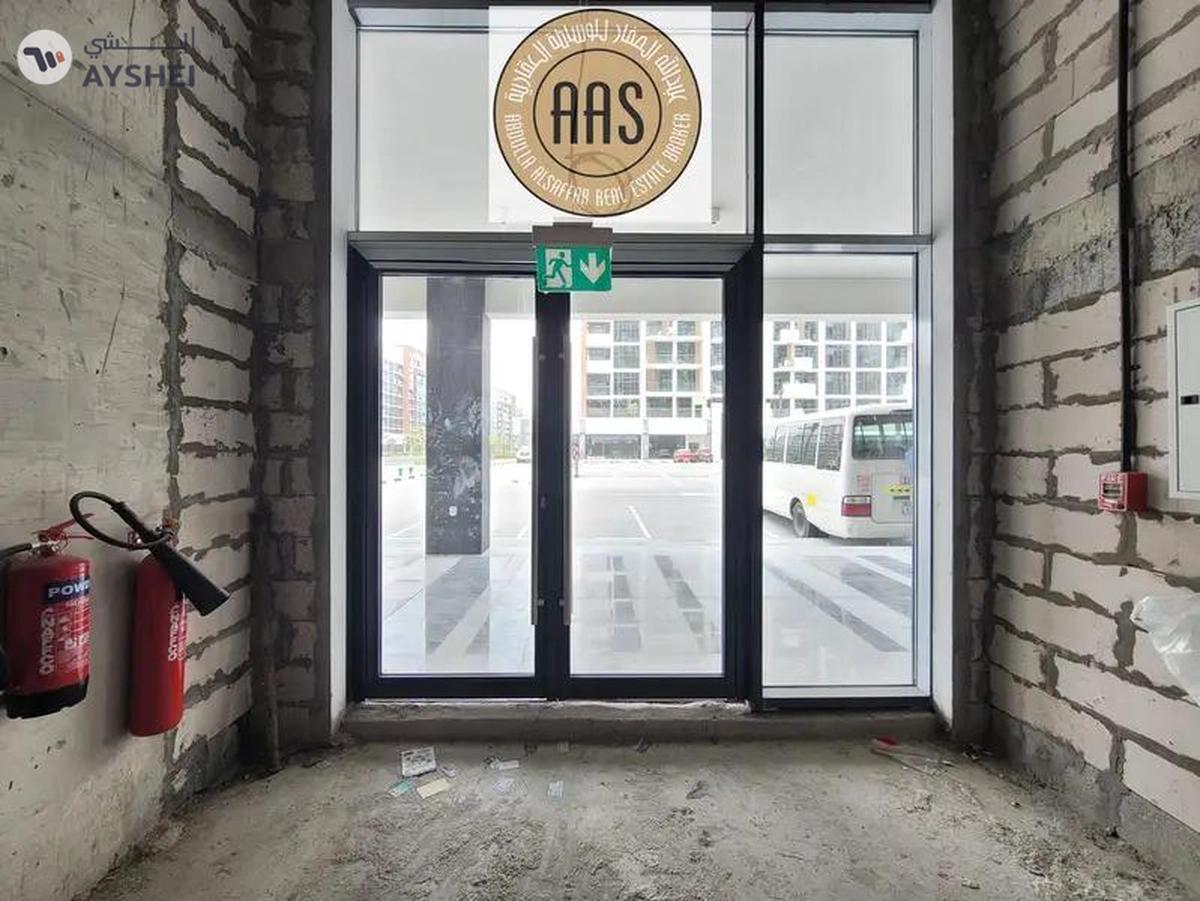 Chiller Free / With 60 Days Free / Shop Available Front Of Biggest Parking / Call For More Details-0-landscape