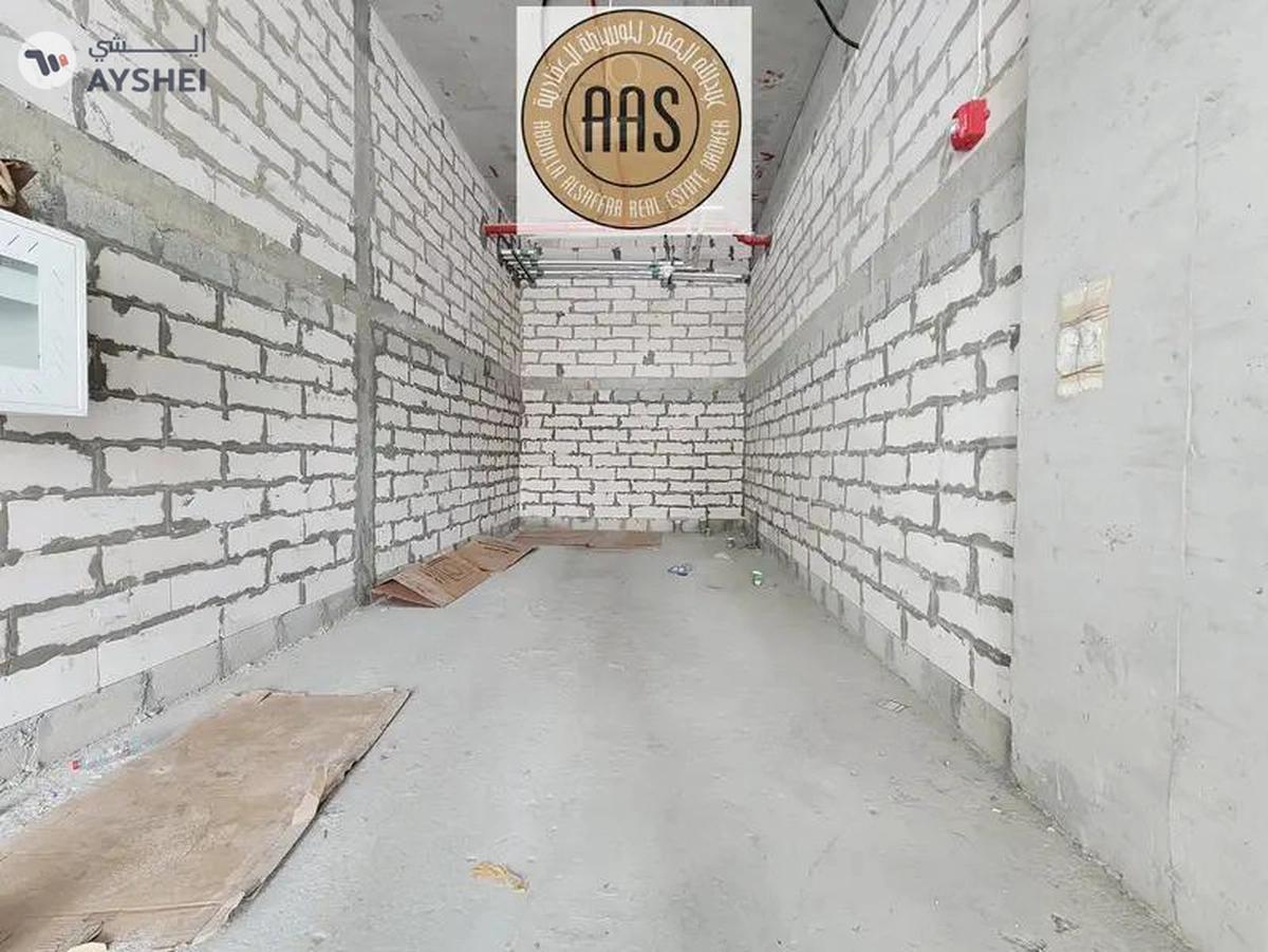 Chiller Free / With 60 Days Free / Shop Available Front Of Biggest Parking / Call For More Details-4-4