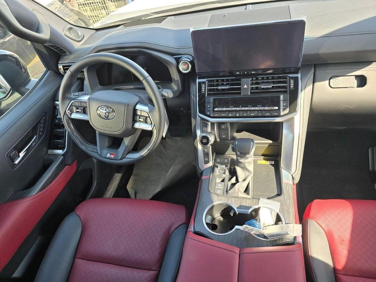 Toyota Land Cruiser TOYOTA LAND CRUISER GR 2026 MODEL-12-12