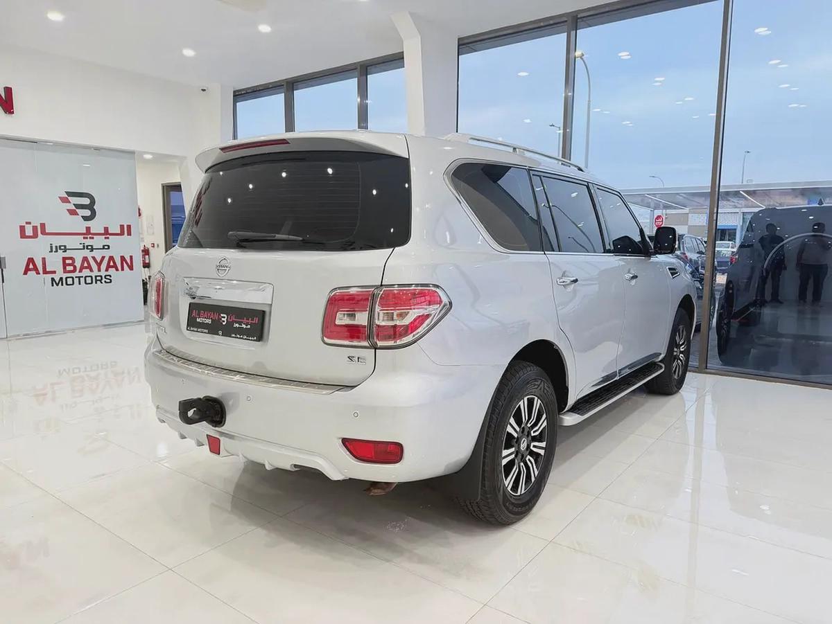 نيسان باترول SE V6 فضي / اسود خليجي Nissan Patrol SE V6 2018 - GCC Specs - Excellent Condition-2-2