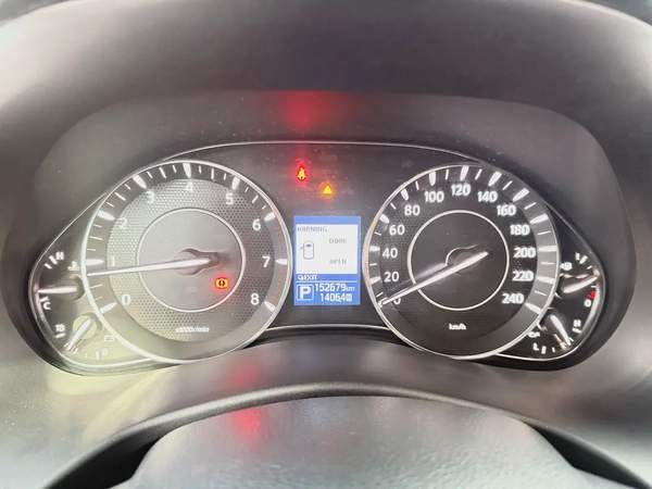 نيسان باترول SE V6 فضي / اسود خليجي Nissan Patrol SE V6 2018 - GCC Specs - Excellent Condition
