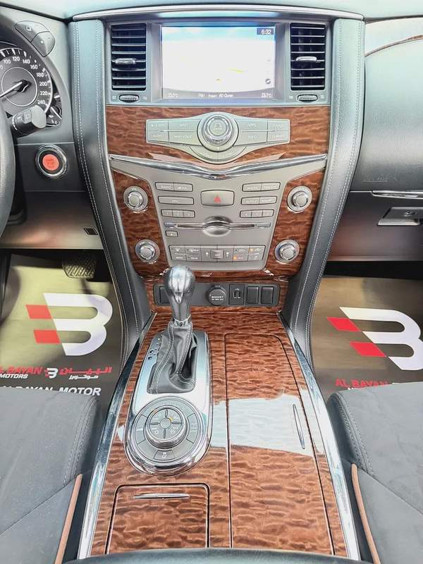 نيسان باترول SE V6 فضي / اسود خليجي Nissan Patrol SE V6 2018 - GCC Specs - Excellent Condition