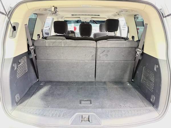 نيسان باترول SE V6 فضي / اسود خليجي Nissan Patrol SE V6 2018 - GCC Specs - Excellent Condition