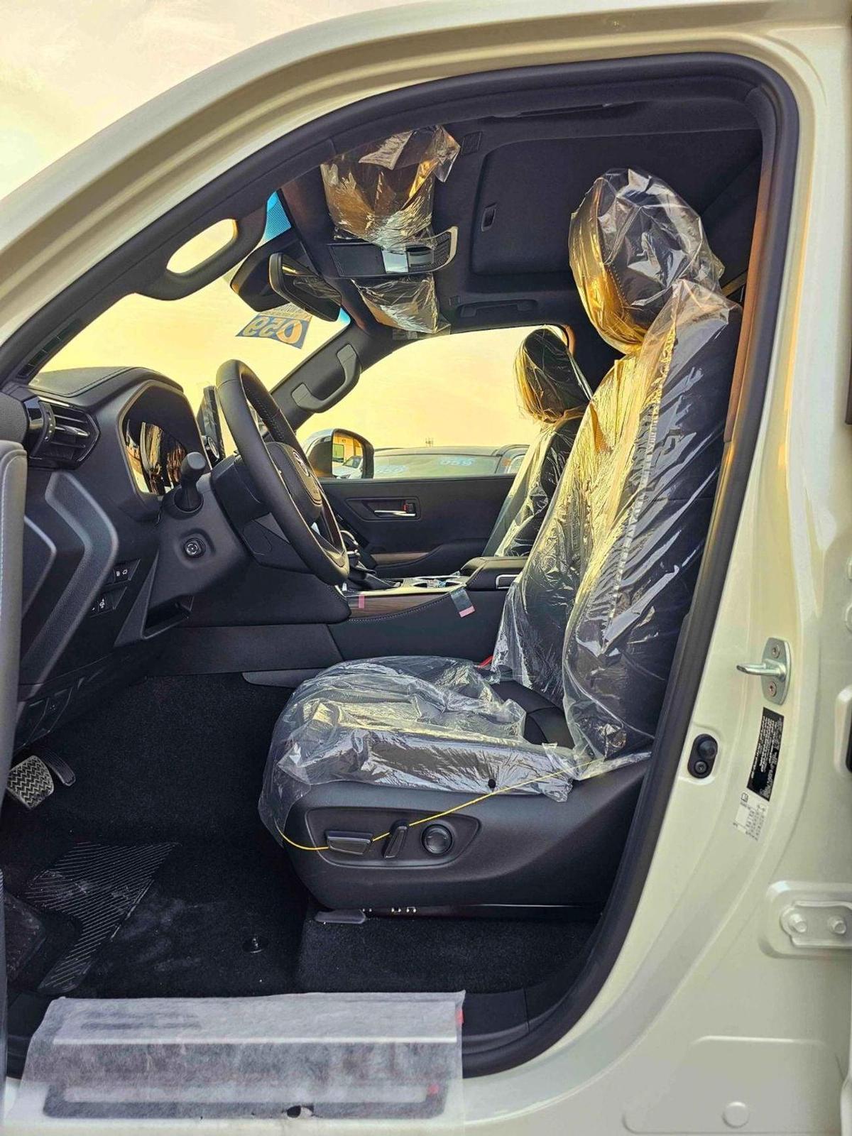 Toyota Land Cruiser VX HYBRID / 3.5L V6 PETROL / RADAR / BIG DVD / JBL SPKRS / LETAHER WITH MEMORY SEATS (CODE # VXH25)-9-9