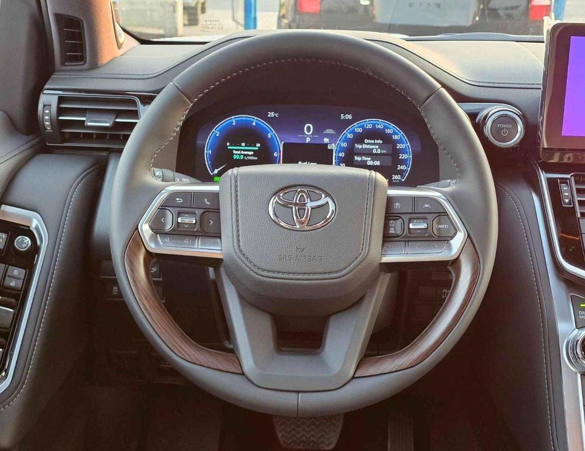 Toyota Land Cruiser VX HYBRID / 3.5L V6 PETROL / RADAR / BIG DVD / JBL SPKRS / LETAHER WITH MEMORY SEATS (CODE # VXH25)-15-15