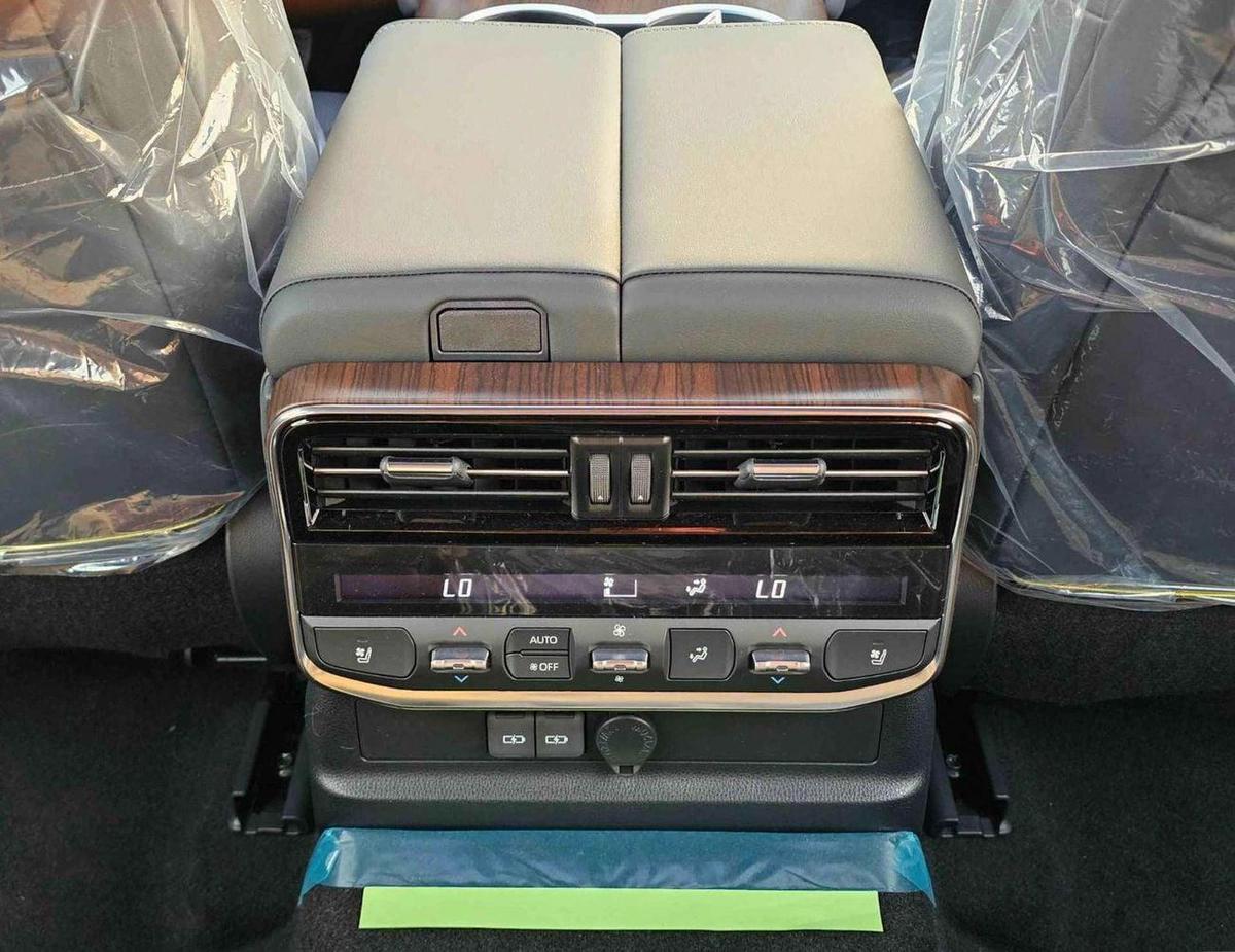 Toyota Land Cruiser VX HYBRID / 3.5L V6 PETROL / RADAR / BIG DVD / JBL SPKRS / LETAHER WITH MEMORY SEATS (CODE # VXH25)-18-18