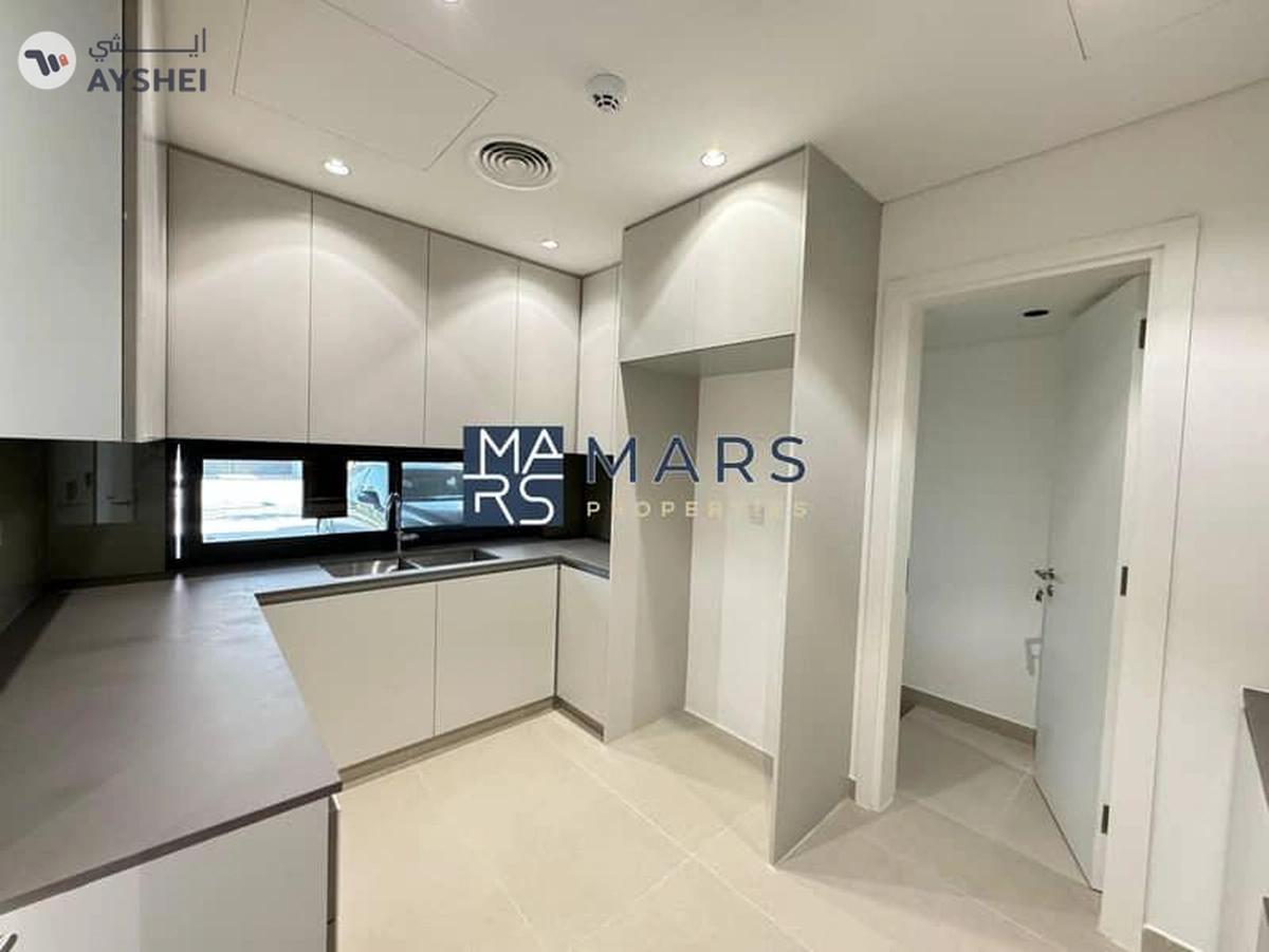 | Ready to Move | Luxury Villa | Green Community-10-10