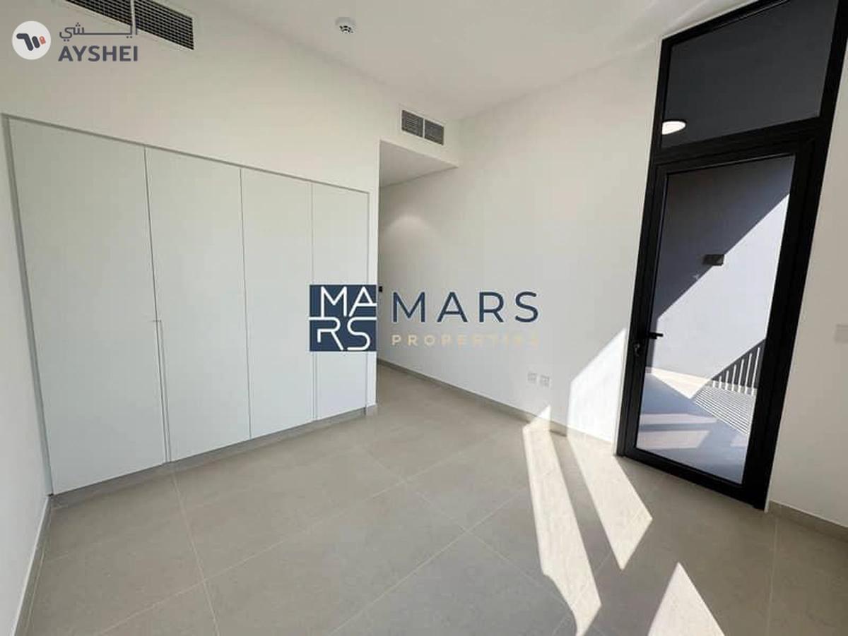 | Ready to Move | Luxury Villa | Green Community-17-17