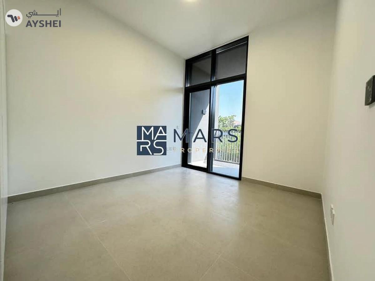 | Ready to Move | Luxury Villa | Green Community-18-18