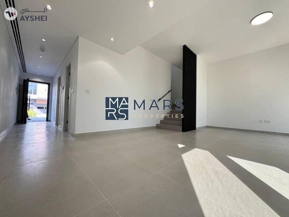 | Ready to Move | Luxury Villa | Green Community-29-29