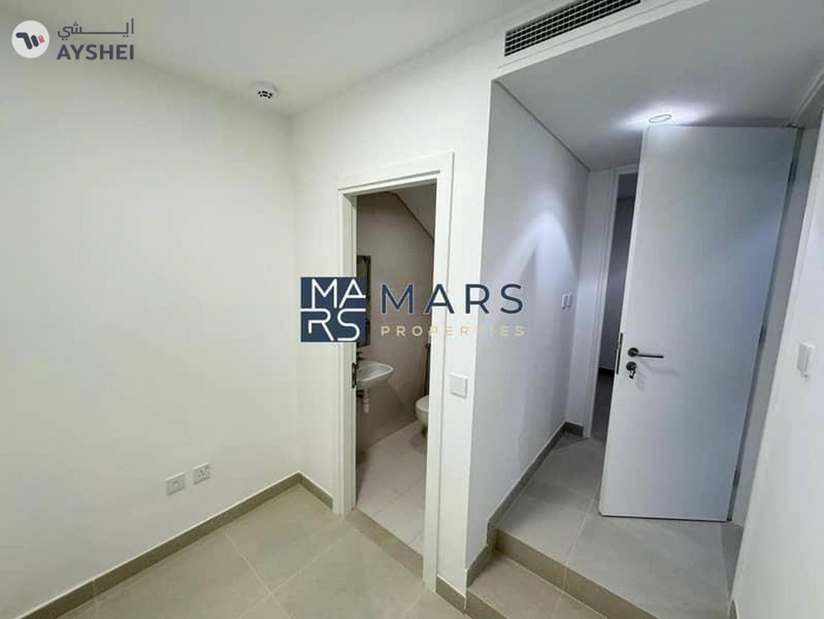 | Ready to Move | Luxury Villa | Green Community-3-3