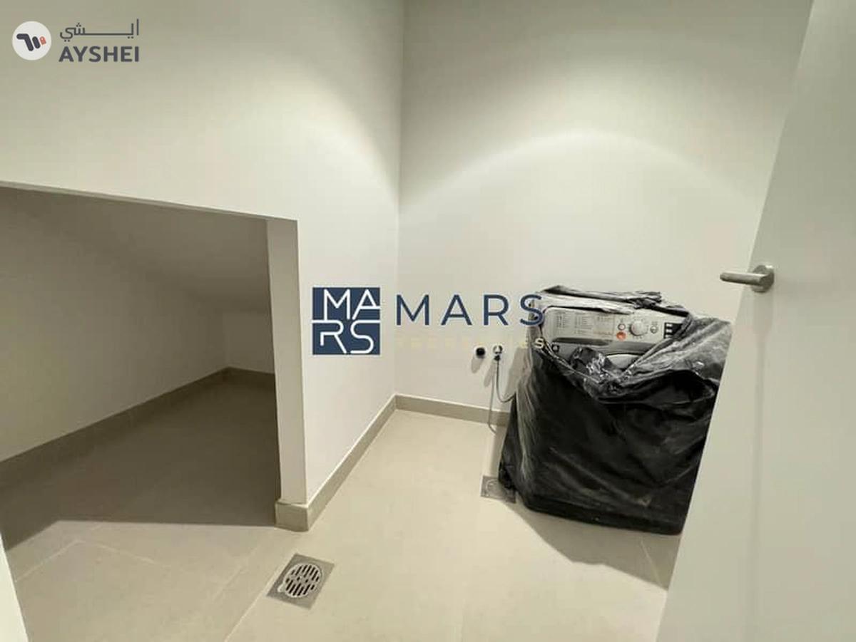 | Ready to Move | Luxury Villa | Green Community-8-8