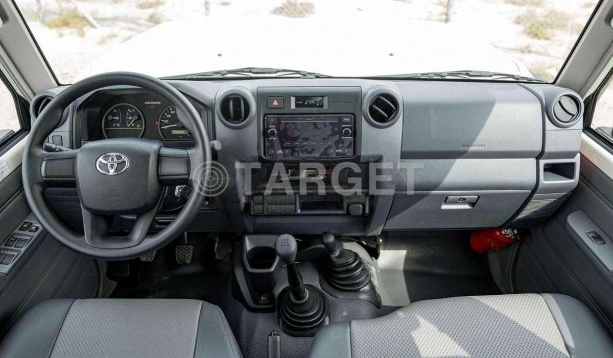 Toyota Land Cruiser Pick Up LAND CRUISER LC79 4.2L V6 DUBAL CAPIN-5-5