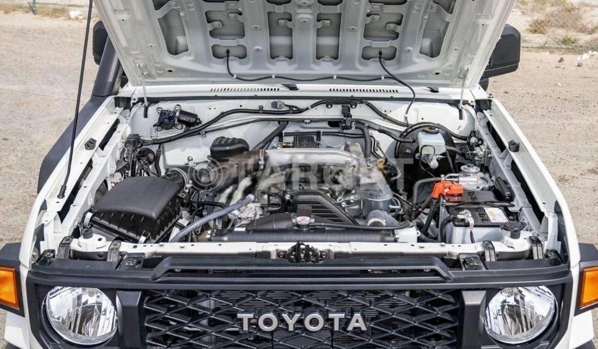 Toyota Land Cruiser Pick Up LAND CRUISER LC79 4.2L V6 DUBAL CAPIN-8-8
