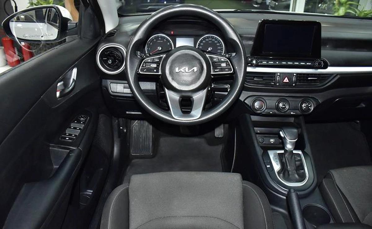 KIA Cerato ( 2022 Model ) in White Color GCC Specs-3-3