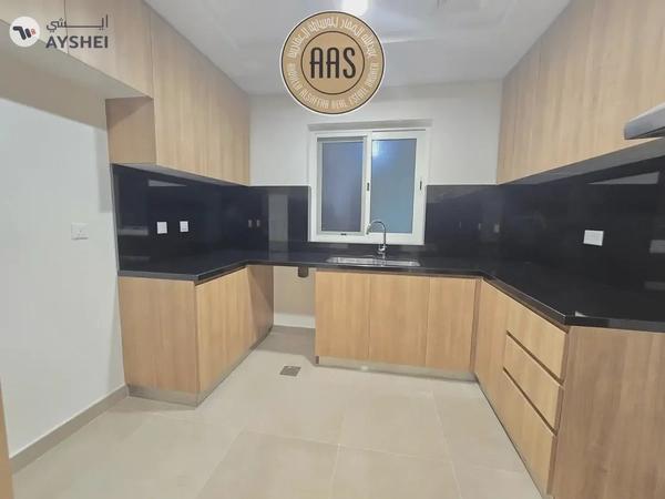 Huge size 1bhk 2baths in 95k balcony wardrobes 1parking free