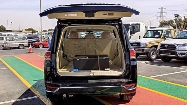 Toyota Land Cruiser VXR TOYOTA LANDCRUISER VXR FULL OPTION