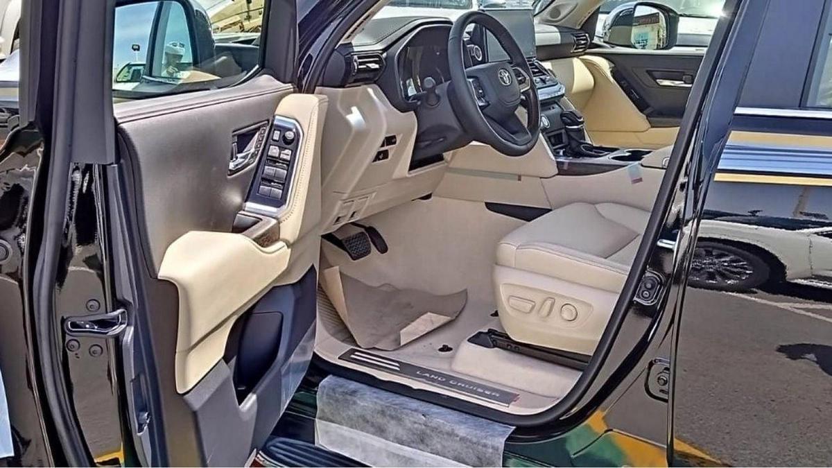 Toyota Land Cruiser VXR TOYOTA LANDCRUISER VXR FULL OPTION-9-9