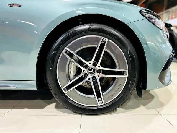 Mercedes-Benz E-Class E 300