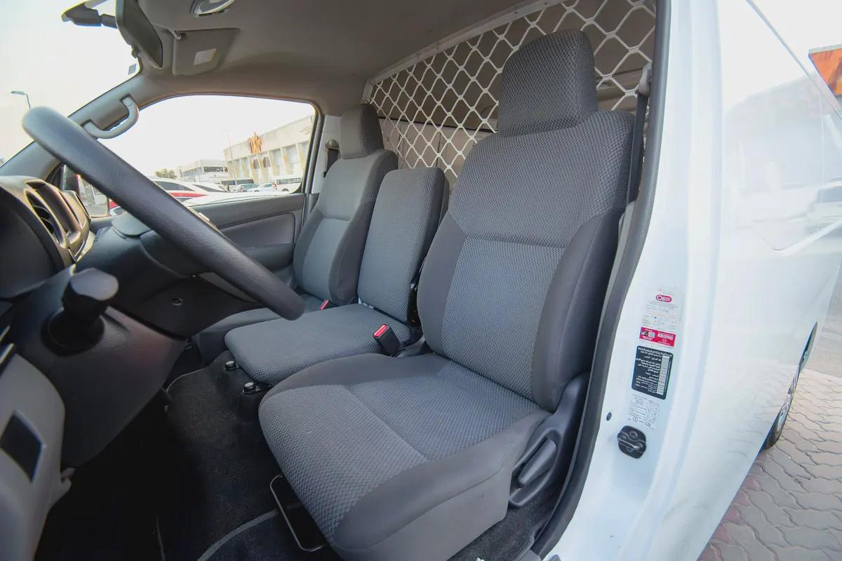 Urvan | Manual | Standard Roof Delivery Van | GCC Specs | Ref#N34808-7-7