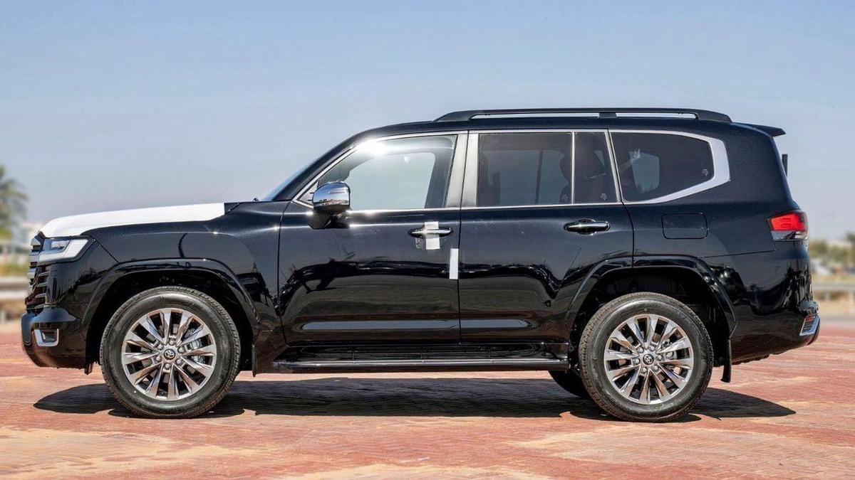 Toyota Land Cruiser VXR 3.5L-2-2