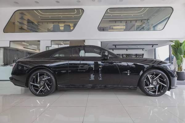 Rolls-Royce Spectre