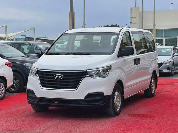 2020 | Hyundai H1 | Automatic | 12 Seaters | Ref#948