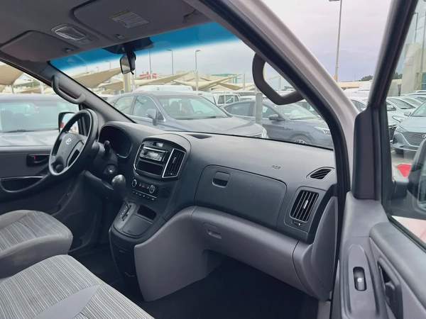 2020 | Hyundai H1 | Automatic | 12 Seaters | Ref#948