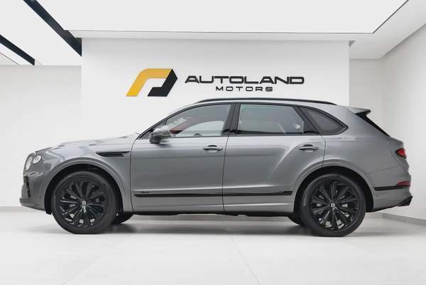 2023 BENTLEY BENTAYGA AZURE | GCC | MAIN DEALER WARRANTY SERVICE