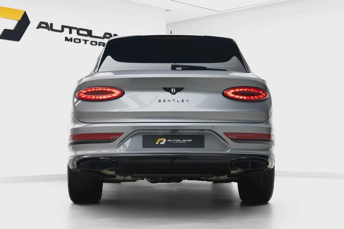 2023 BENTLEY BENTAYGA AZURE | GCC | MAIN DEALER WARRANTY SERVICE-4-4