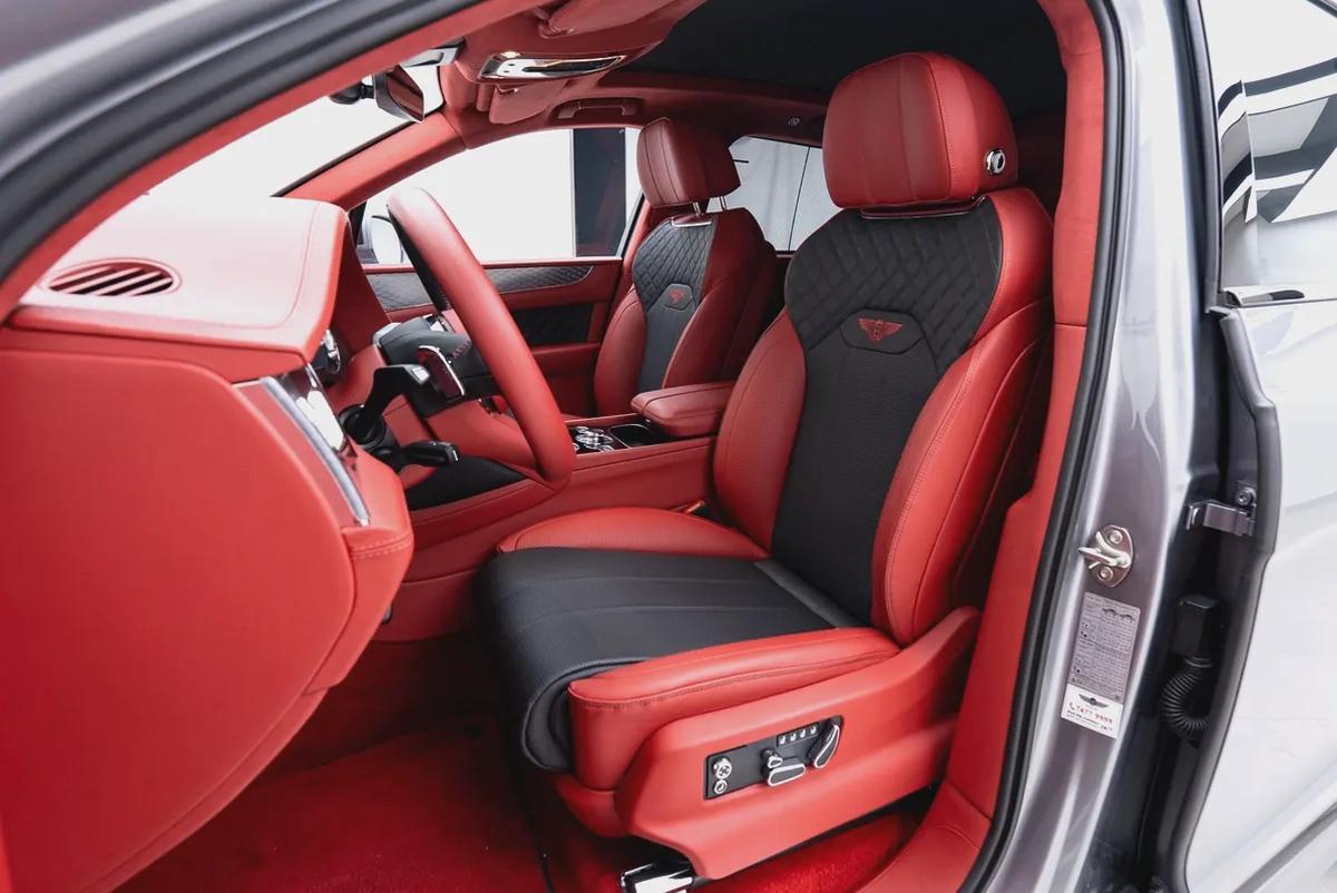 2023 BENTLEY BENTAYGA AZURE | GCC | MAIN DEALER WARRANTY SERVICE-11-11