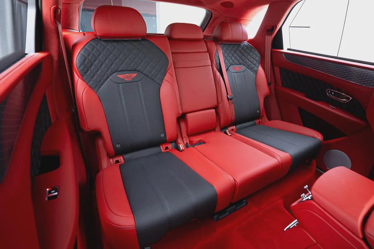 2023 BENTLEY BENTAYGA AZURE | GCC | MAIN DEALER WARRANTY SERVICE-15-15