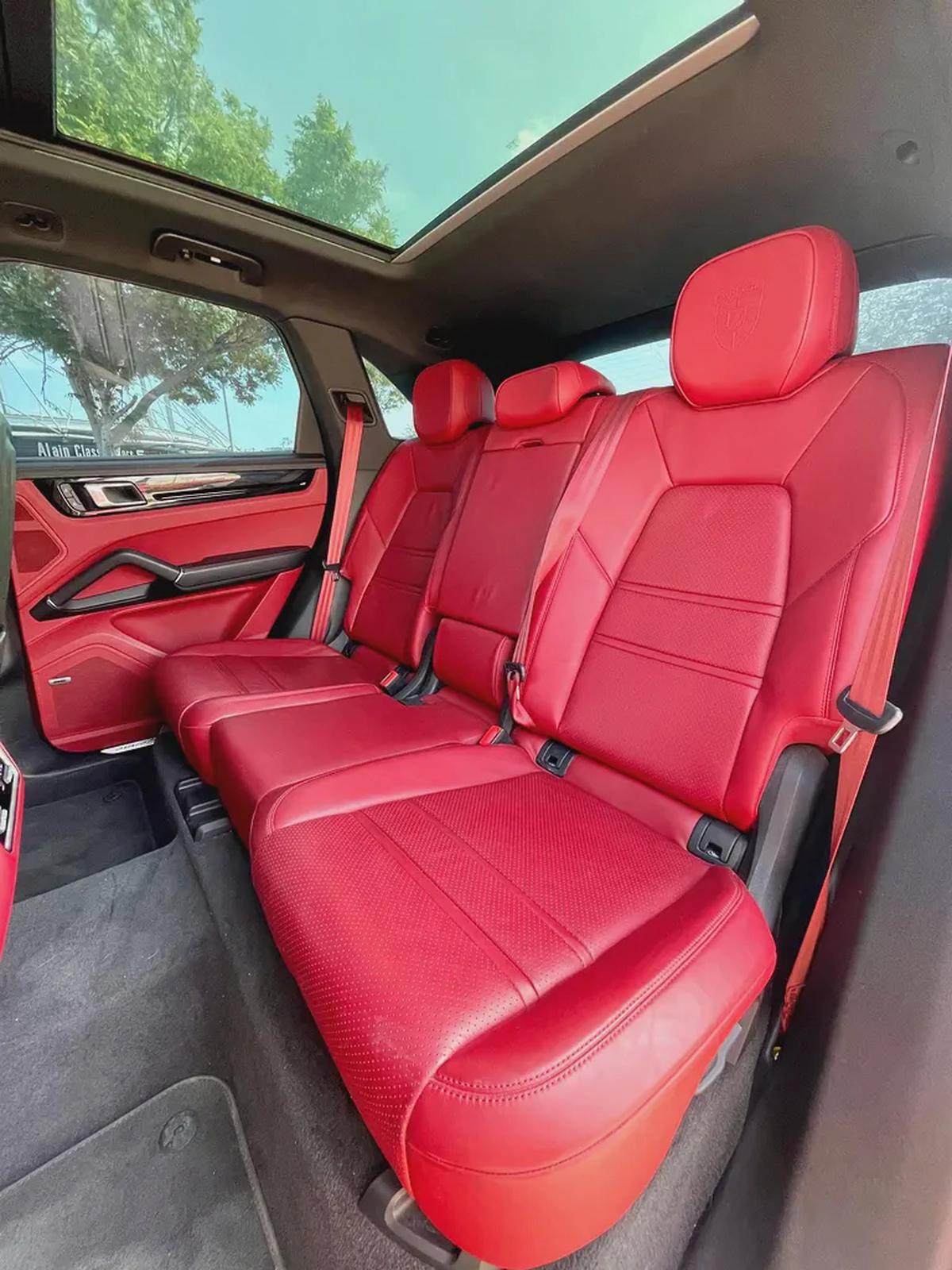 2023 Porsche Cayenne GCC - Chalk Grey | Luxury SUV with Sporty DNA Premium Comfort-14-14